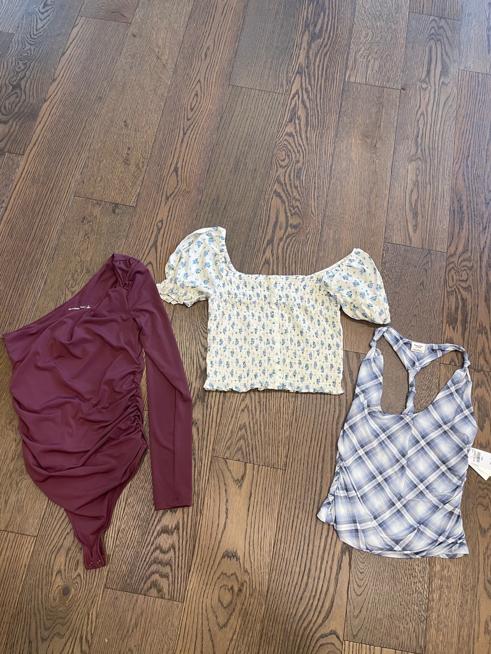 Abercrombie & AE Lot 3 Tops S Small